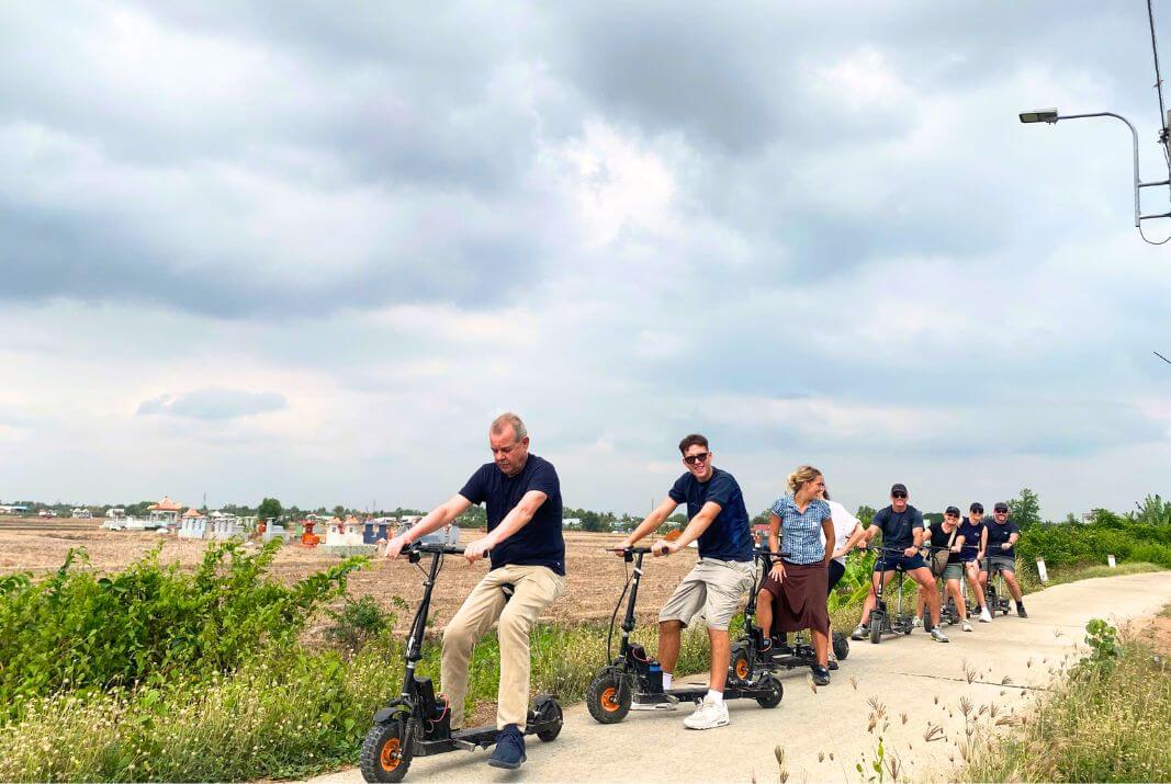 Exploring the Countryside Comfortably by Electric Scooter!